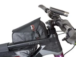 Revelate-designs Revelate Designs Mag Tank Bolt On EcoPac Oberrohrtasche, 1L, Black 7 Revelate-designs Revelate Designs Mag Tank Bolt On EcoPac Oberrohrtasche, 1L, Black -Fahrrad Serie f6356b3d 5890 4106 8d88 03d72fb7589500d52